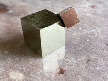 Load image into Gallery viewer, Pyrite cube 12
