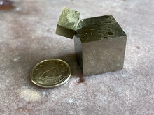 Load image into Gallery viewer, Pyrite cube 12
