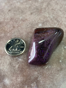 Sugilite tumble 61 - with bustamite