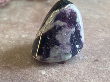 Load image into Gallery viewer, Kammererite in serpentine tumble 33
