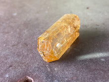 Load image into Gallery viewer, Topaz raw - orange
