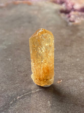 Load image into Gallery viewer, Topaz raw - orange

