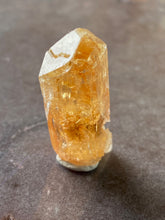 Load image into Gallery viewer, Topaz raw - orange
