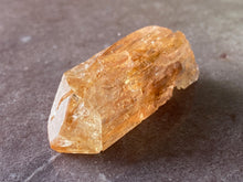 Load image into Gallery viewer, Topaz raw - orange
