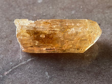 Load image into Gallery viewer, Topaz raw - orange
