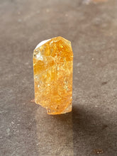 Load image into Gallery viewer, Topaz raw - orange
