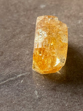 Load image into Gallery viewer, Topaz raw - orange
