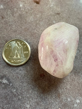 Load image into Gallery viewer, Kunzite tumble 19
