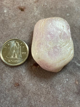 Load image into Gallery viewer, Kunzite tumble 16
